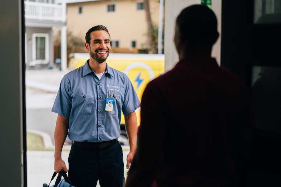 Hire a Local Electrician in Auburndale, FL