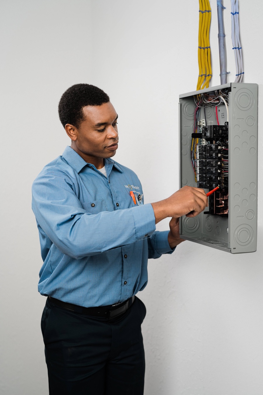 Hire a Local Electrician in Bartow, FL