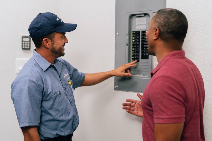 Hire a Local Electrician in Lake Alfred, FL